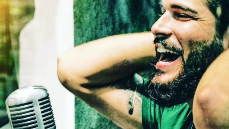 Pipo Reis apresenta show acústico neste domingo em Aracaju