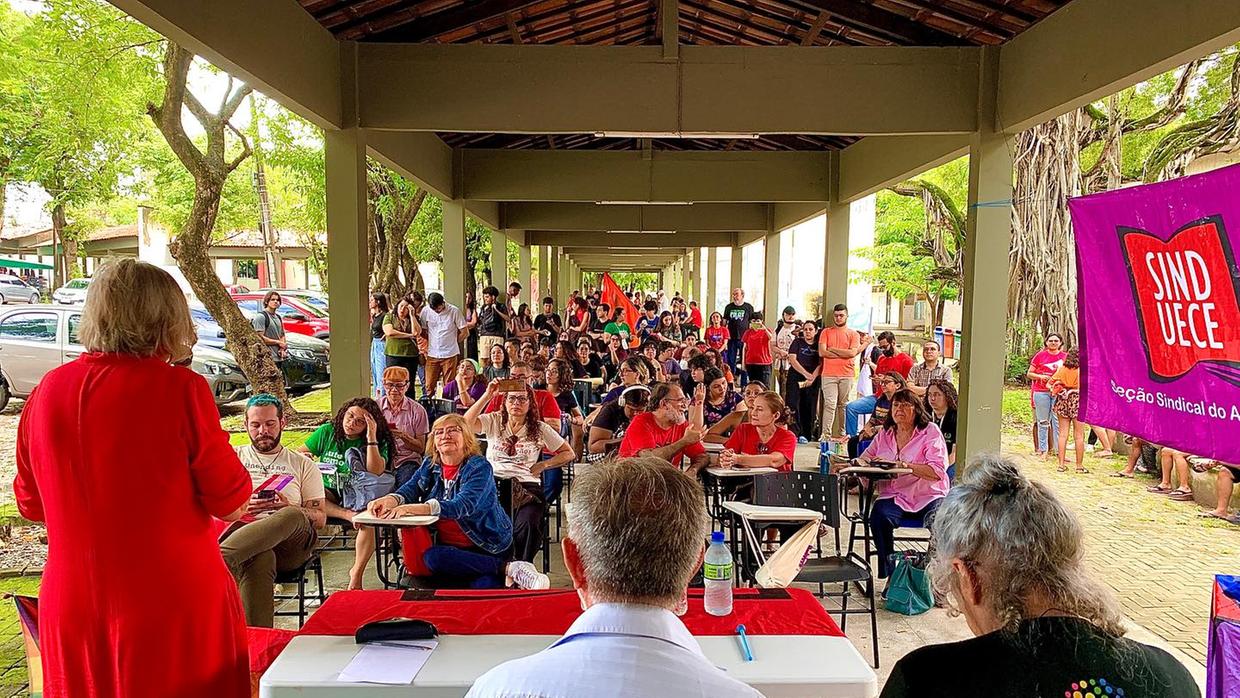 Ceará inicia a semana com todas as 6 universidades públicas e o Instituto Federal em greve