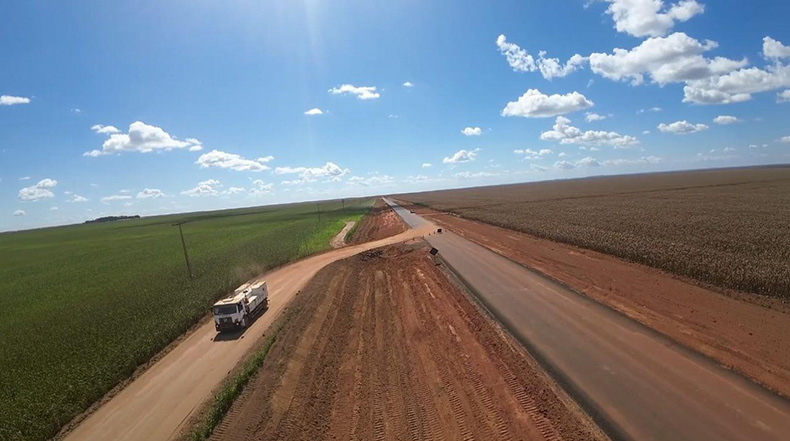 Construção da PI-392, a “Rodovia da Soja”, segue em ritmo acelerado, afirma DER