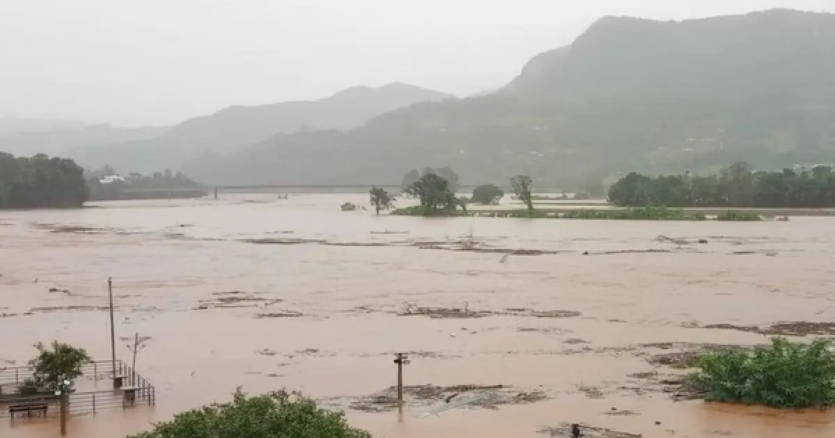 Governador Jerônimo oferece envio de profissionais baianos para o Rio Grande do Sul; estado está em calamidade após temporal