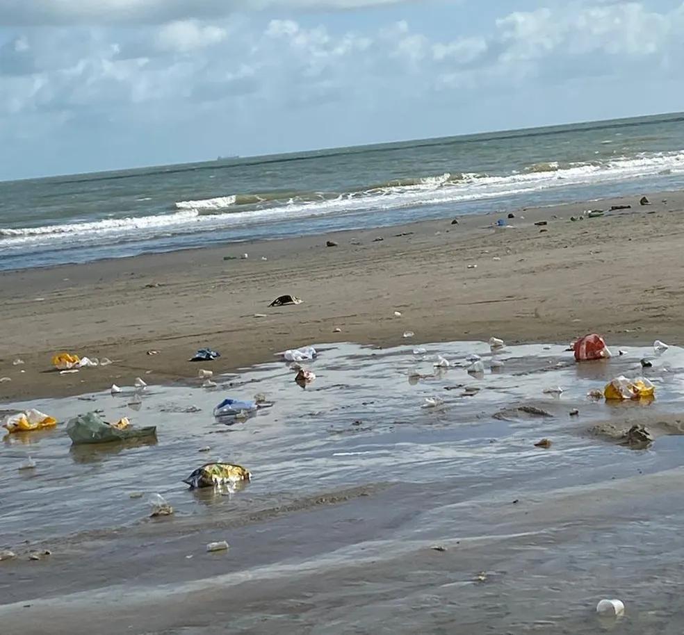 Sete trechos de praias da Grande Ilha de São Luís estão impróprios para banho