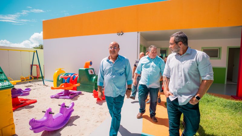 Governador em exercício visita obras de Creches Cria em Milagres e Porto de Pedras