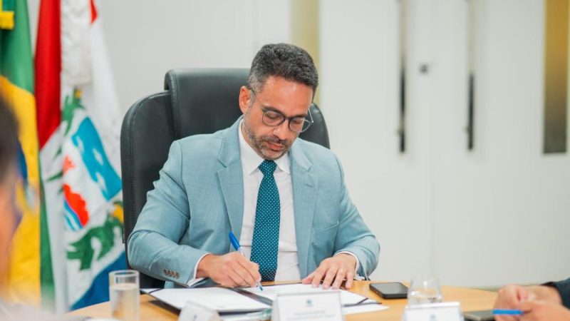 Paulo Dantas anuncia reajuste de 5% para os servidores estaduais