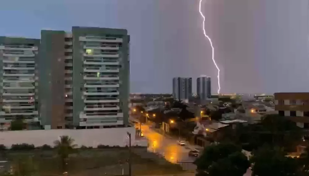 Sergipe registra aumento de mais de 500% na incidência de raios