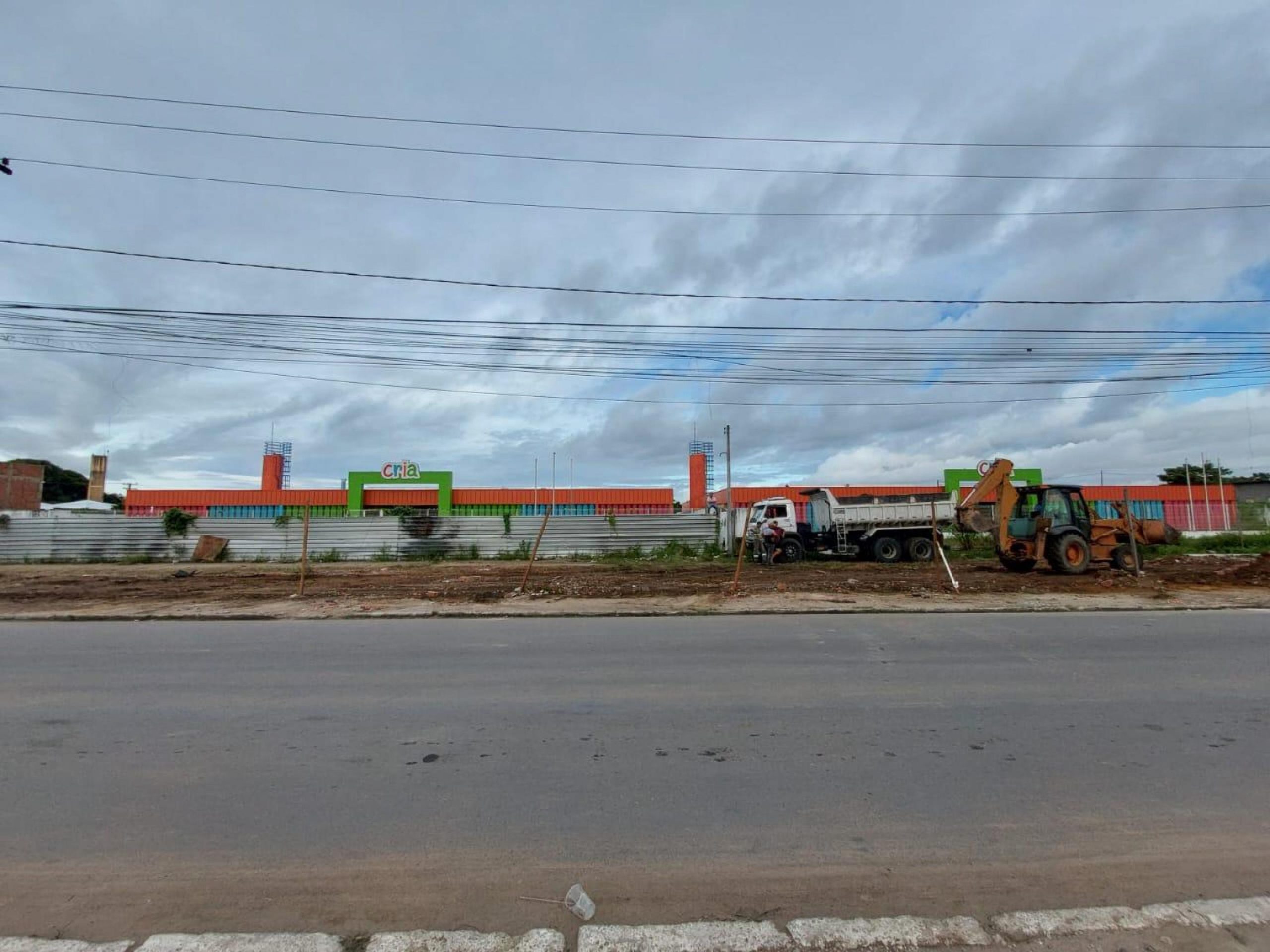 Seplag comemora reintegração de posse tranquila em área de creches Cria no Benedito Bentes