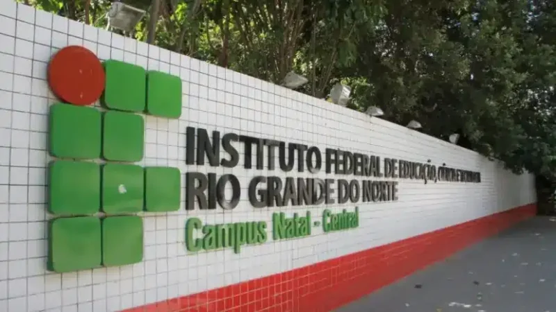 Servidores do IFRN fazem mobilização em alusão aos 60 dias em greve