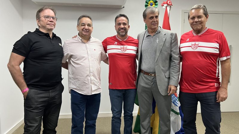 Governador anuncia quase R$ 6 milhões de aporte financeiro aos clubes de futebol de Alagoas Recurso vai beneficiar os times alagoanos que estão disputando competições nacionais