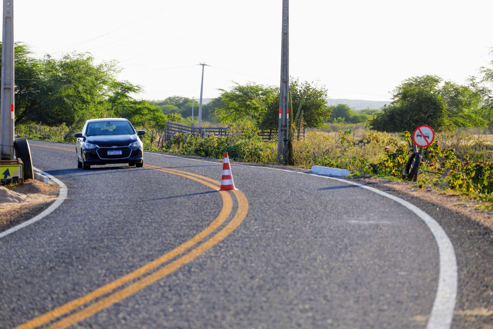 População de Iguatu recebe recuperação da CE-536 até Quixelô e vê reinício de obras do Centro de Convenções