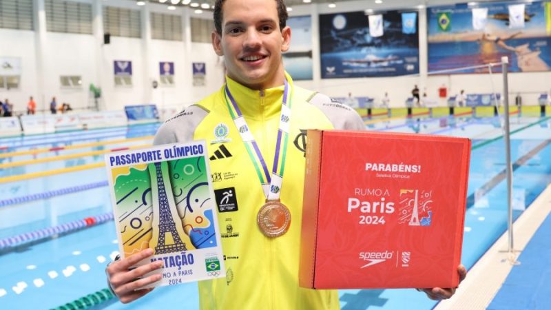 Após treinar na Piscina Olímpica da Bahia, Guilherme Caribé inicia disputas em Paris 2024 neste final de semana