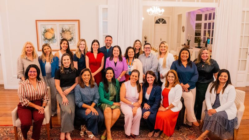 Paulo Dantas reúne secretárias em encontro com deputadas e ressalta protagonismo feminino na política