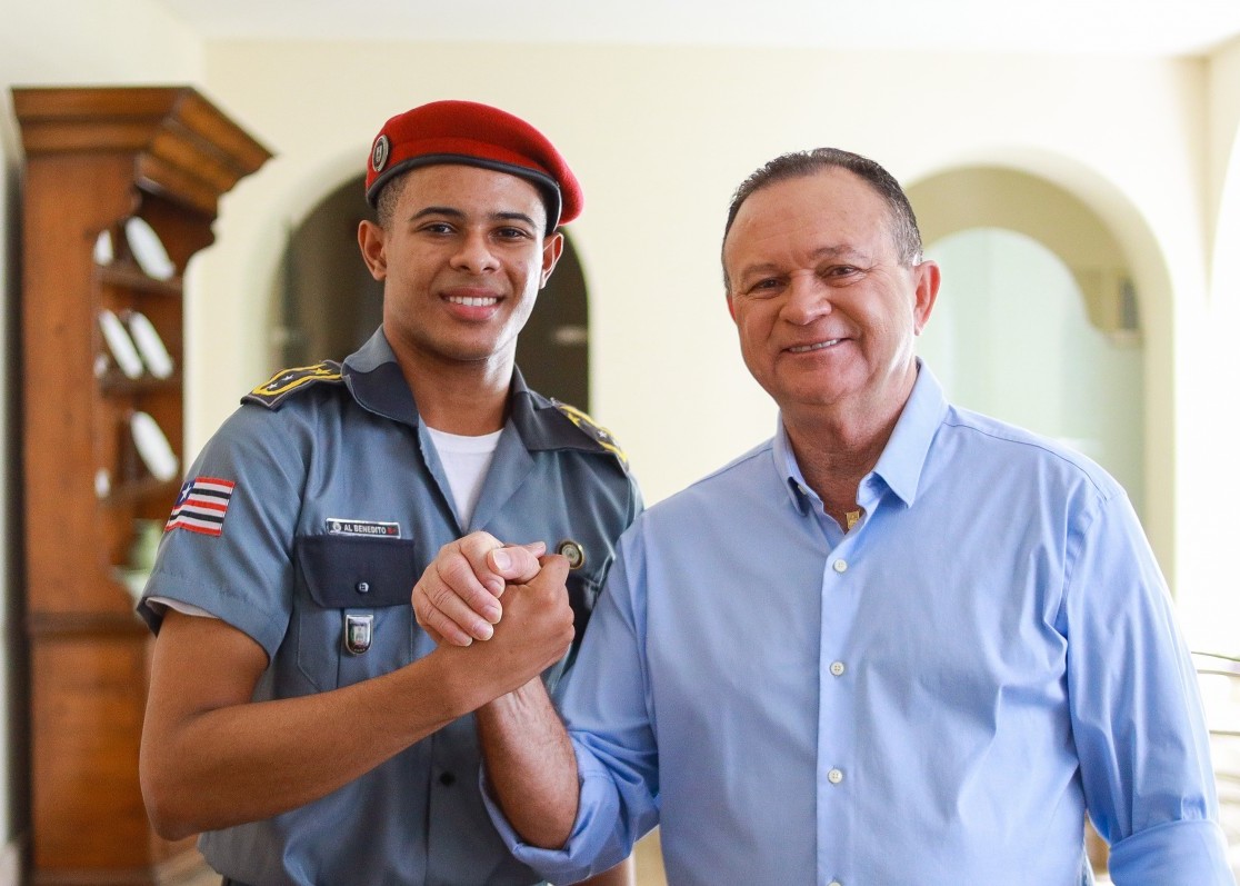 Brandão recebe Benedito Moreno, estudante que conquistou prêmio de redação pela Universidade de Oxford