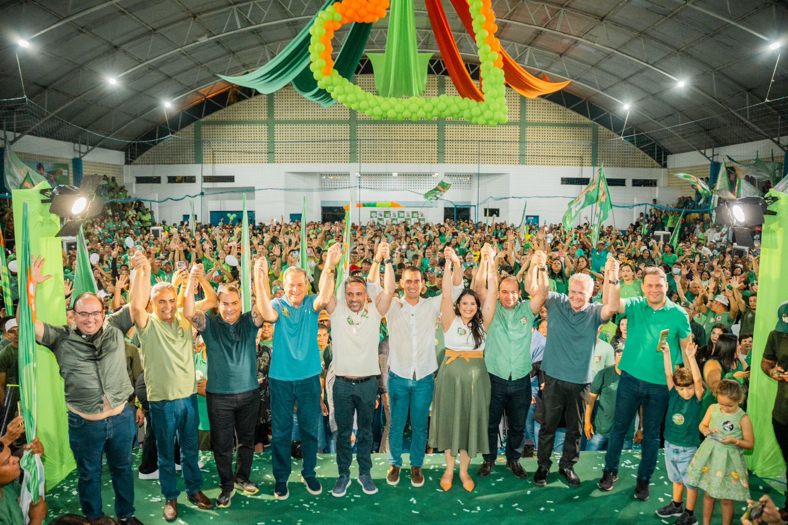 Convenção do MDB em Campo Alegre oficializa candidaturas de Henrique e Elinha