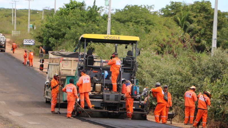 Governadora Fátima Bezerra visita obras da RN 117, que já se encaminha para sua fase de conclusão