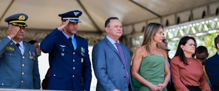 Governo do Estado acompanha o tradicional desfile pelo Dia da Independência no bairro Areinha