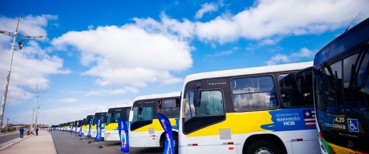 Brandão entrega 75 ônibus para reforçar o transporte coletivo da Grande Ilha
