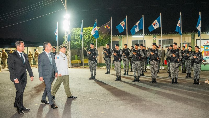 Governador prestigia solenidade na Academia de Polícia Militar e promove quase mil militares