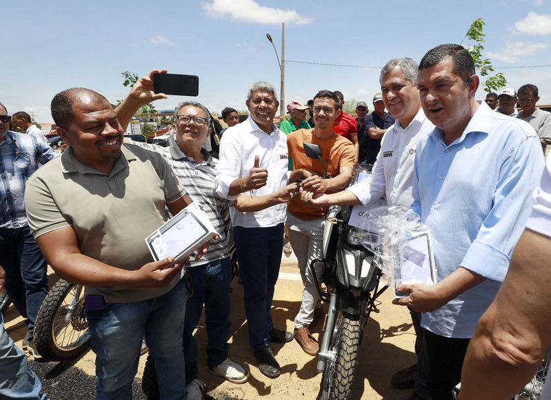 Governo realiza entregas para impulsionar assistência técnica a agricultores familiares do território de Irecê