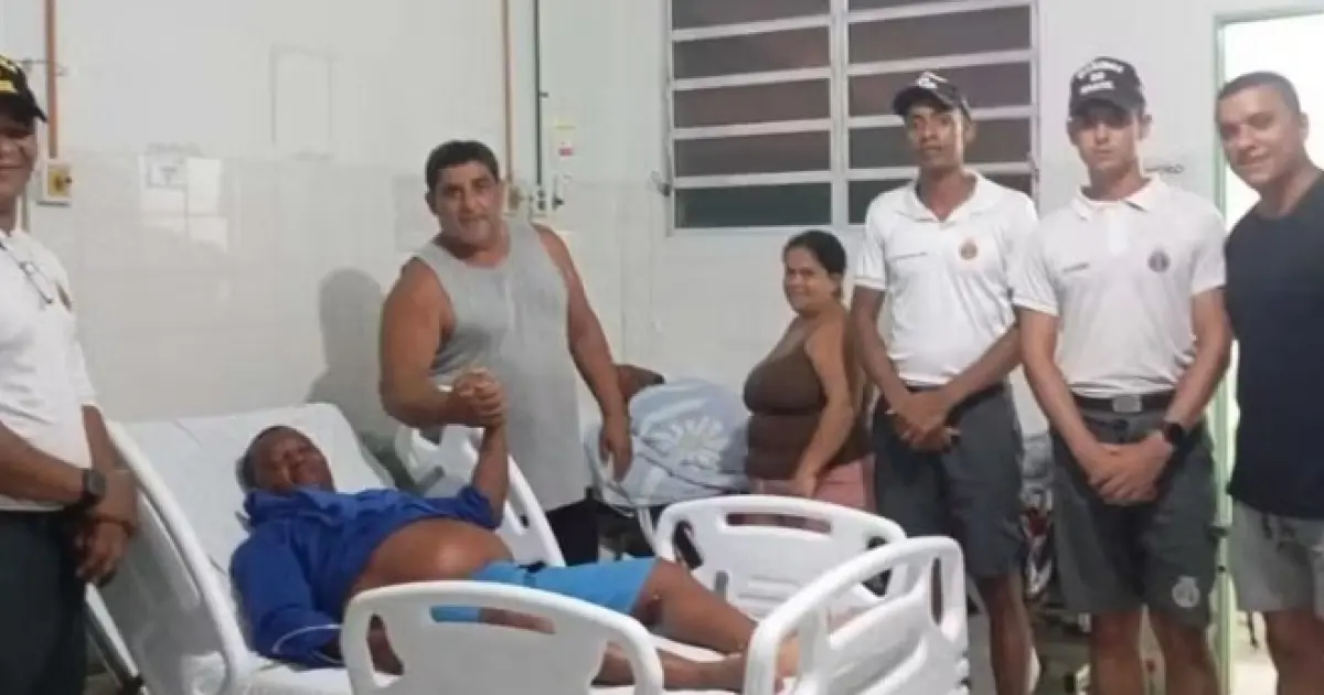 Barco afunda e tripulantes ficam 3 dias à deriva na Bahia; pescador nadou mais de 48h em busca de socorro