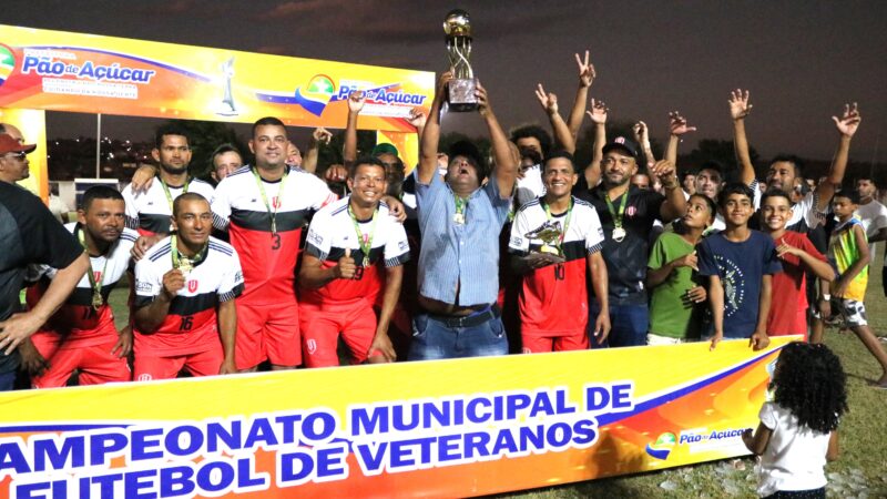 Veteranos de Impoeiras vencem o Campeonato Municipal da categoria