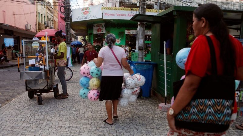 Dia de Finados: confira o que abre e o que fecha na Região Metropolitana do Recife neste sábado (2)