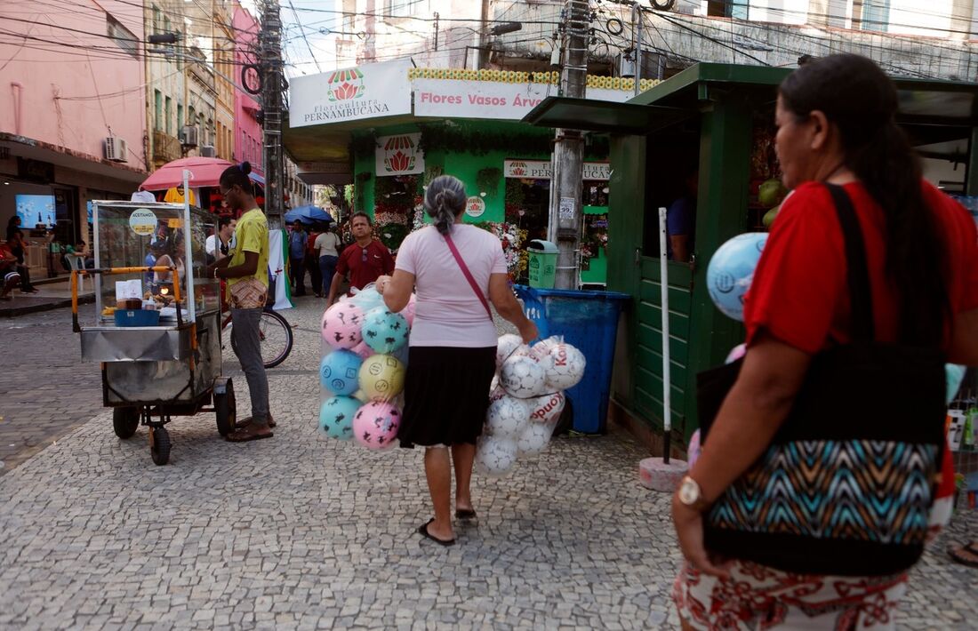 Dia de Finados: confira o que abre e o que fecha na Região Metropolitana do Recife neste sábado (2)