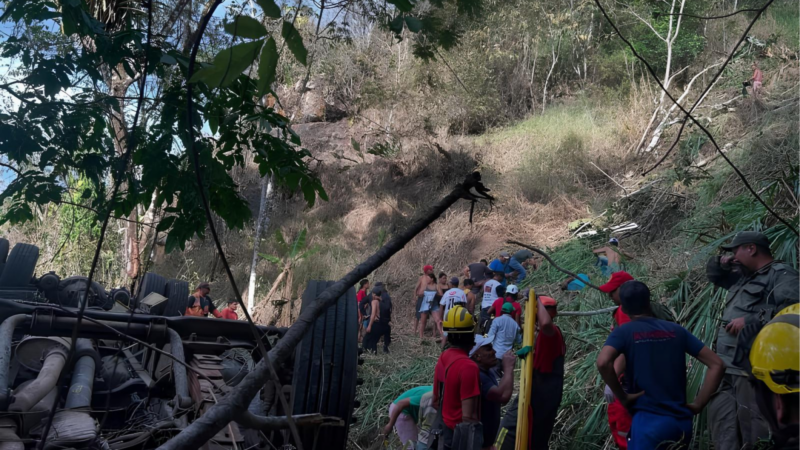 Corpo de Bombeiros retoma buscas em acidente na Serra de Barriga