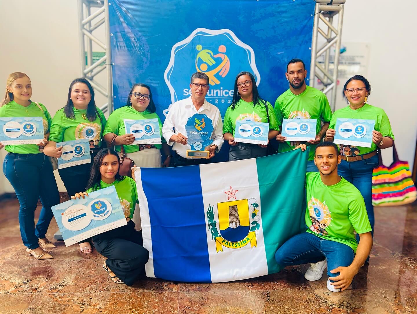 Em Maceió, prefeito de Palestina Jaime do Mercado, recebe certificado do Selo Unicef