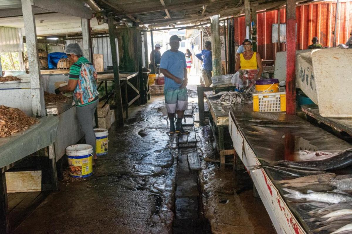 Comerciantes do Terminal Pesqueiro de Aracaju serão realocados para o estacionamento