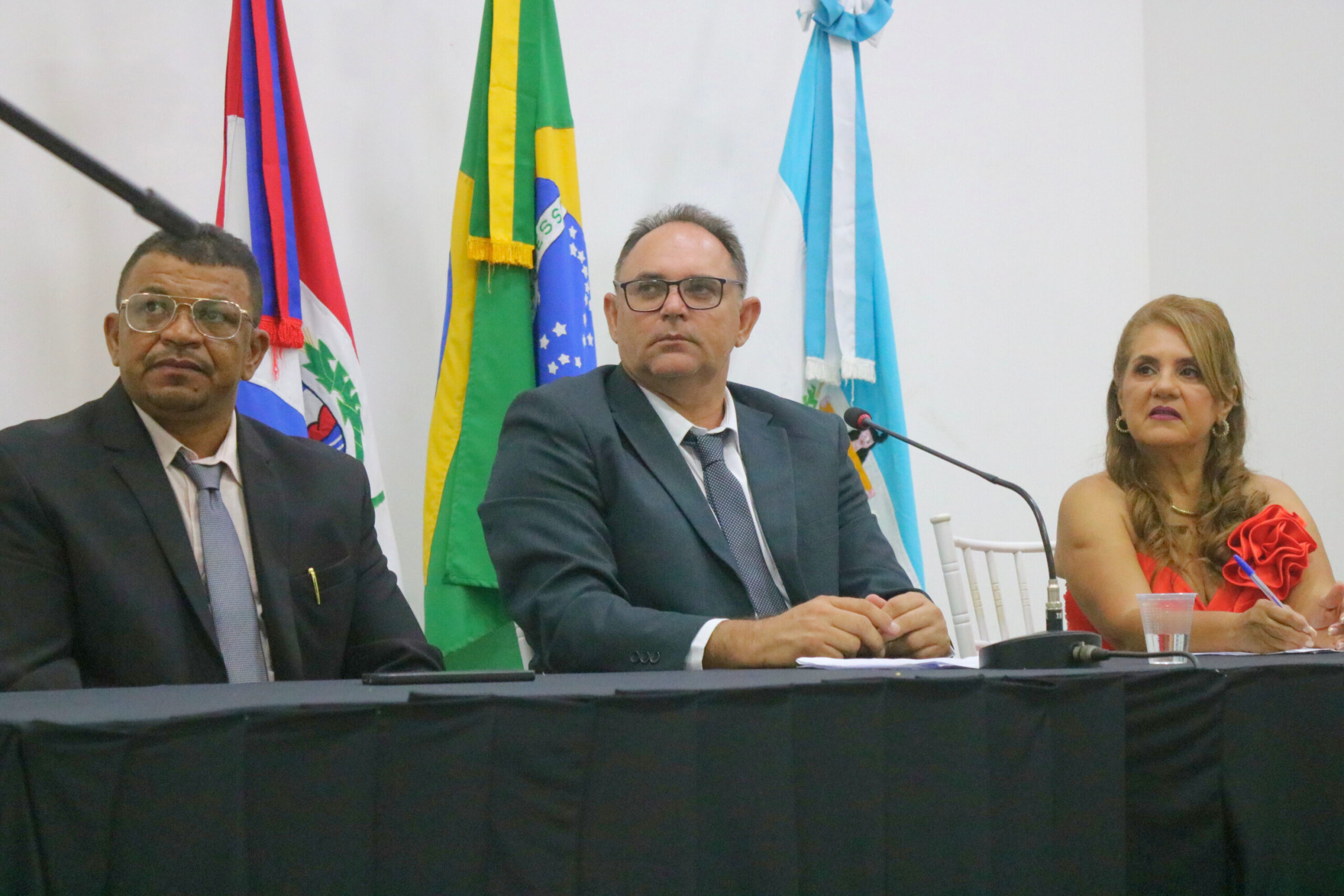 Vereadores de Pão de Açúcar tomam posse neste dia 1° de janeiro e elegem Nilson Albuquerque para presidir a casa no primeiro biênio