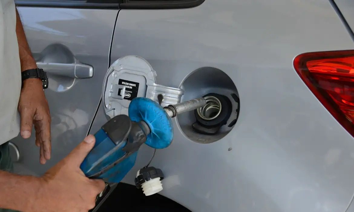 Gasolina comum dispara e pode ser encontrada por até R$ 6,29 em João Pessoa, aponta Procon