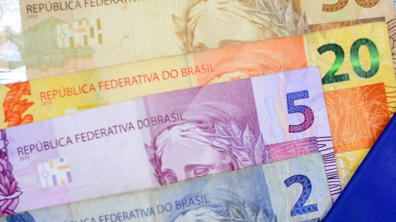 Governador antecipa pagamento dos salários dos servidores públicos