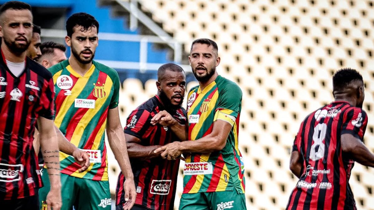 Moto Club e Sampaio Corrêa empatam sem gols no superclássico pelo Maranhense