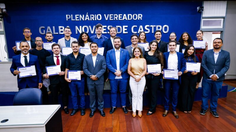 Câmara entrega certificados aos novos servidores após jornada de capacitação da Escola do Legislativo 