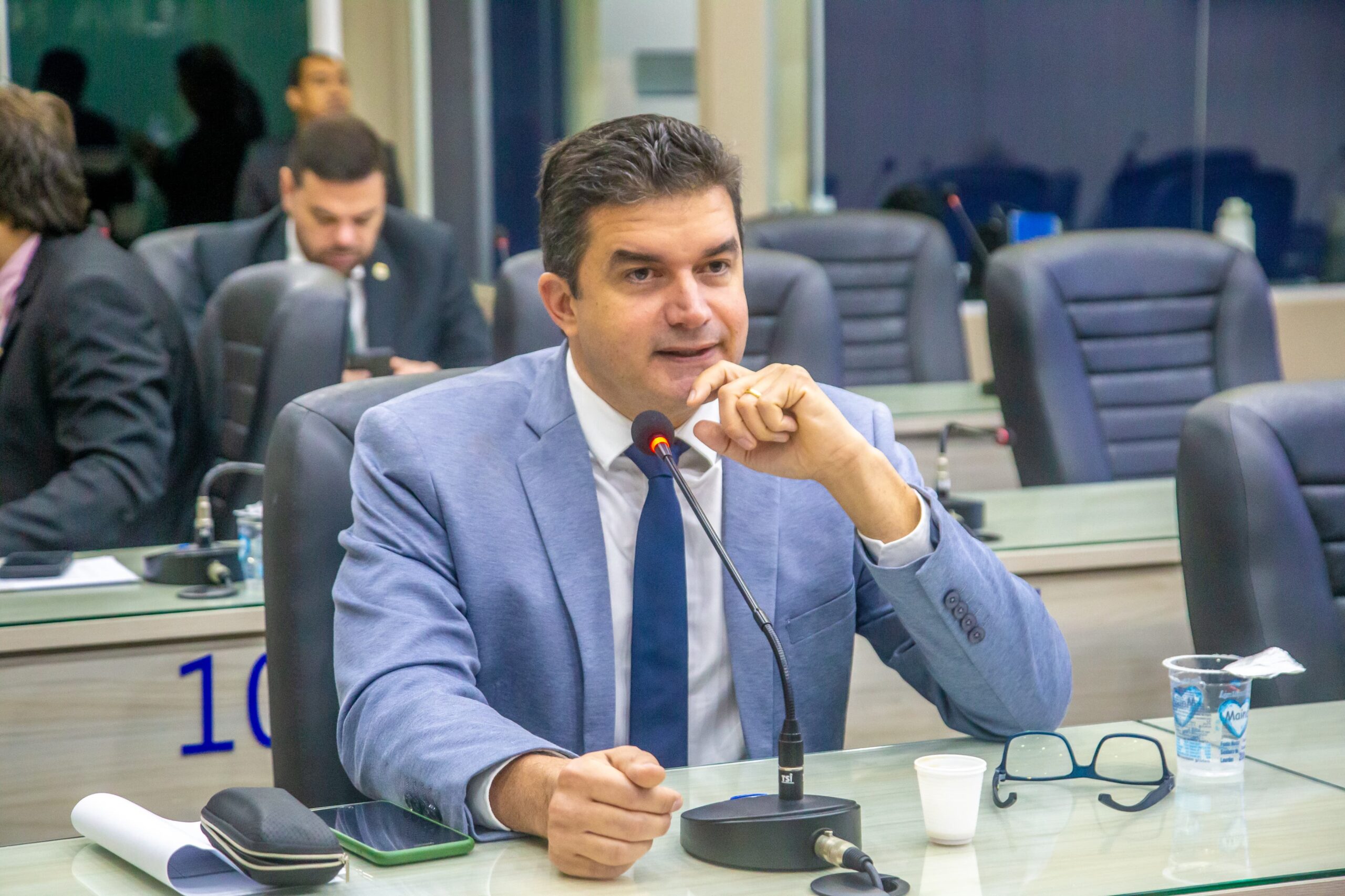 Vereadores criticam prestação de serviço da Equatorial por prejuízos causados aos consumidores