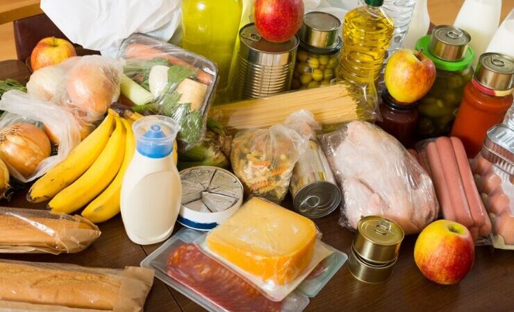 Estudo aponta que cesta básica ideal para uma pessoa chegou a R$432 no mês de abril
