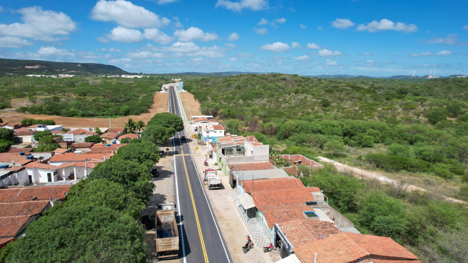 Prefeitura de Aquiraz quer remover área de duna para criar quadras de beach tennis; MPCE é acionado