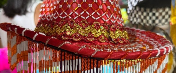 Chapéus bordados são a grande sensação do São João do Maranhão 2025 e movimentam o trabalho de artesãos