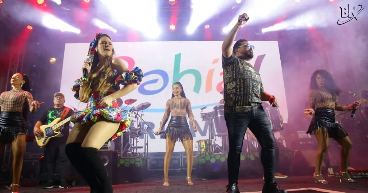 Limão com Mel embala o público no Pelourinho na última noite de São João da Bahia