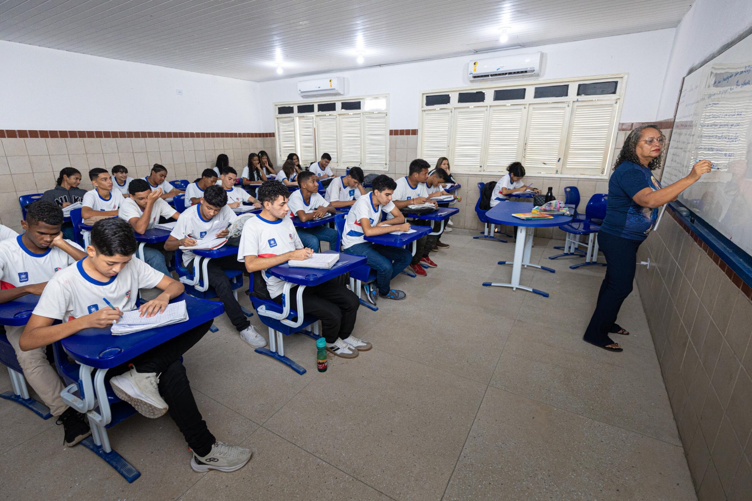 Governo inicia pagamento do Fundef aos profissionais da Educação