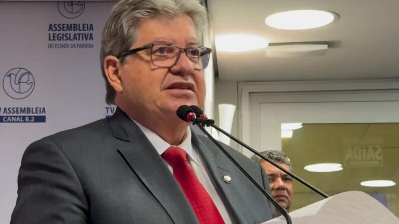 João Azevêdo revela que Adriano Galdino está decidido sobre pré-candidatura ao governo da Paraíba, mas que decisão depende da viabilidade