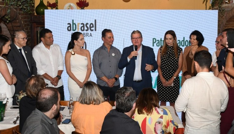 João Azevêdo destaca fortalecimento da economia paraibana em comemoração dos 30 anos da Abrasel