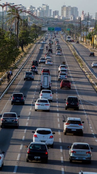 Inteligência Artificial muda setor de transportes com análises de trânsito e até previsão de pedidos