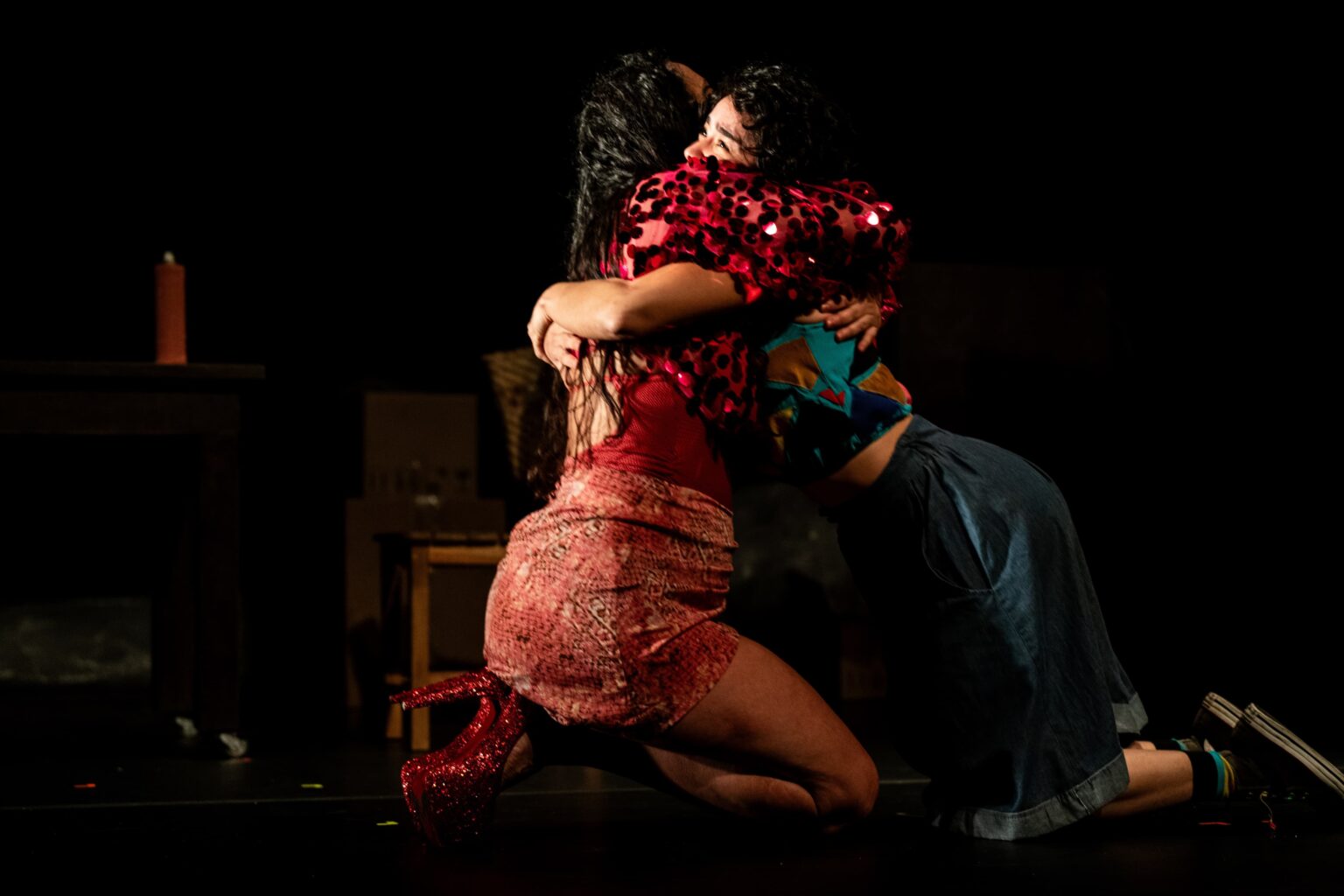 Com reflexões pelo olhar feminino no teatro, espetáculo “Eu Capitu” chega à São Luís