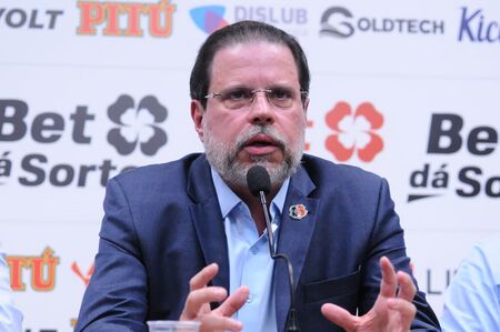 Presidente do Santa Cruz promete premiação de R$ 1,1 milhão em caso de acesso à Série C