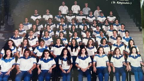 Ex-Maristas relembram vivências no Ginásio Escolar que dará lugar a edifício