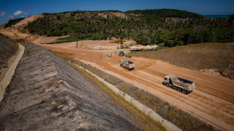 Obra do Governo de Alagoas, vias duplas da AL-102 Norte potencializam desenvolvimento