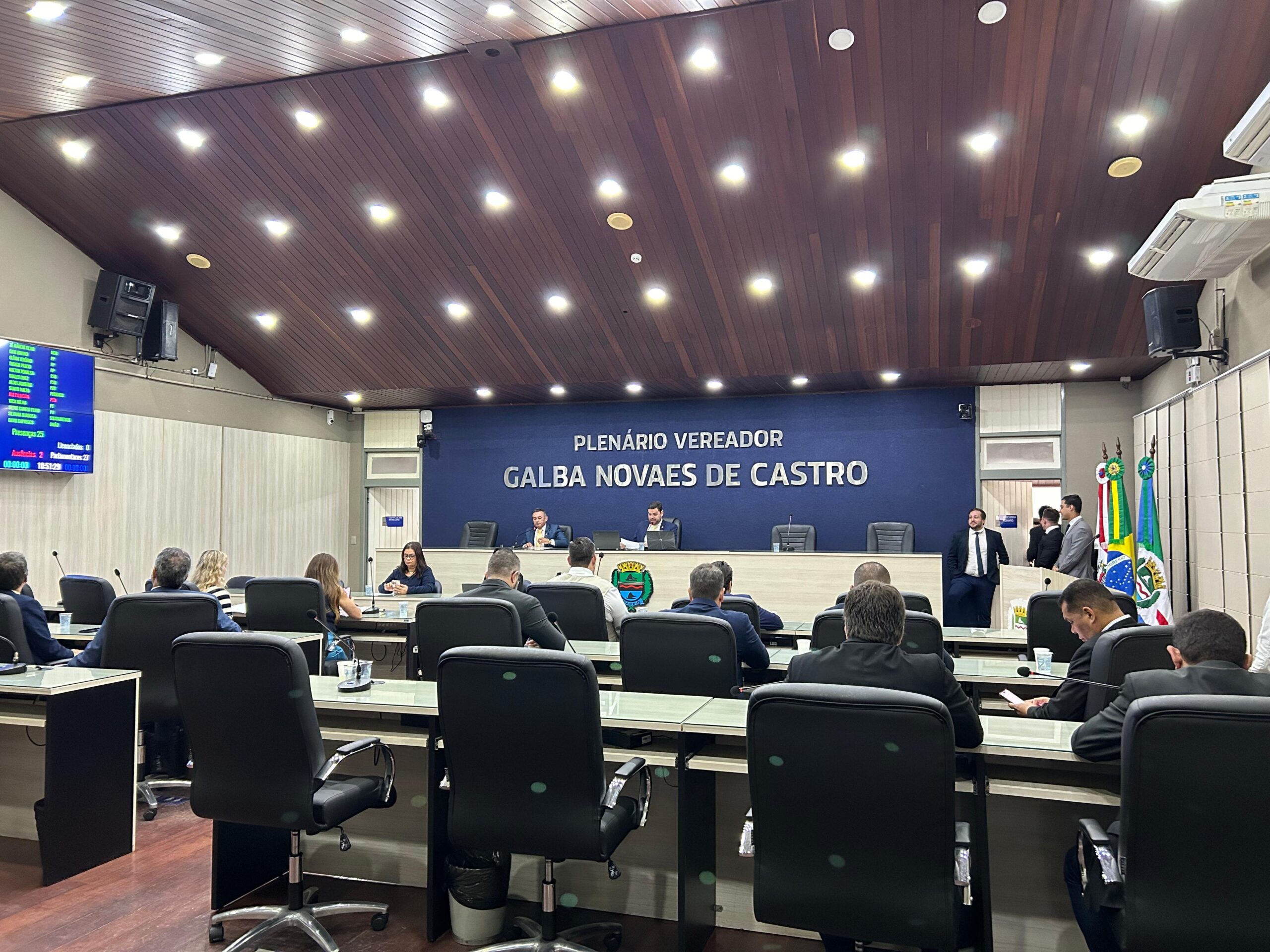 Câmara encerra ano com aprovação de quase 100 leis e 3.800 indicações