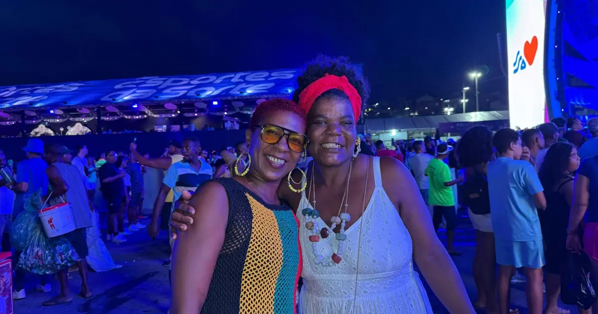 Fãs do Olodum aguardam primeiro show do penúltimo dia de Festival Virada Salvador: “Tá no sangue da gente”