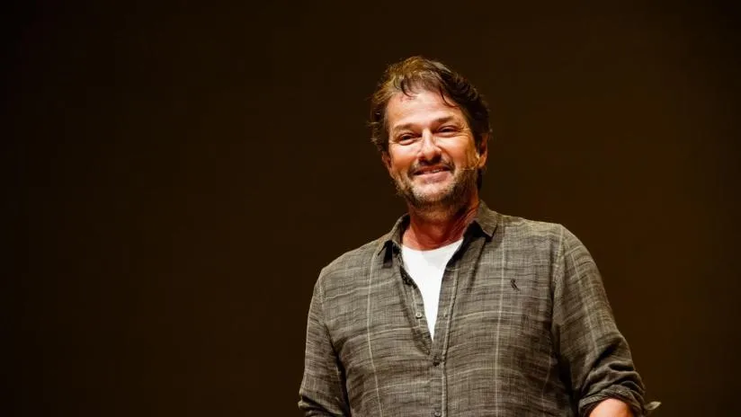 Marcelo Serrado apresenta o espetáculo “Terapia” em Aracaju neste domingo (11)