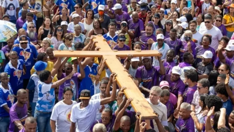 Caminhada deve reunir 50 mil fiéis e mobilizar paróquias de mais de 20 cidades em Feira de Santana